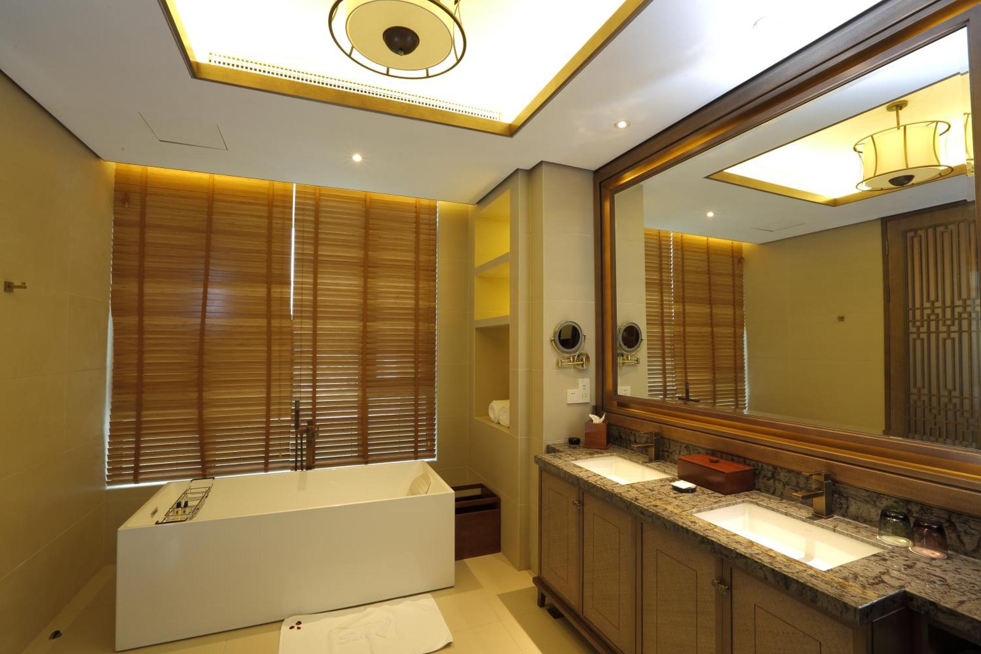 S&N Zhejiang Linhai International Hotel 외부 사진