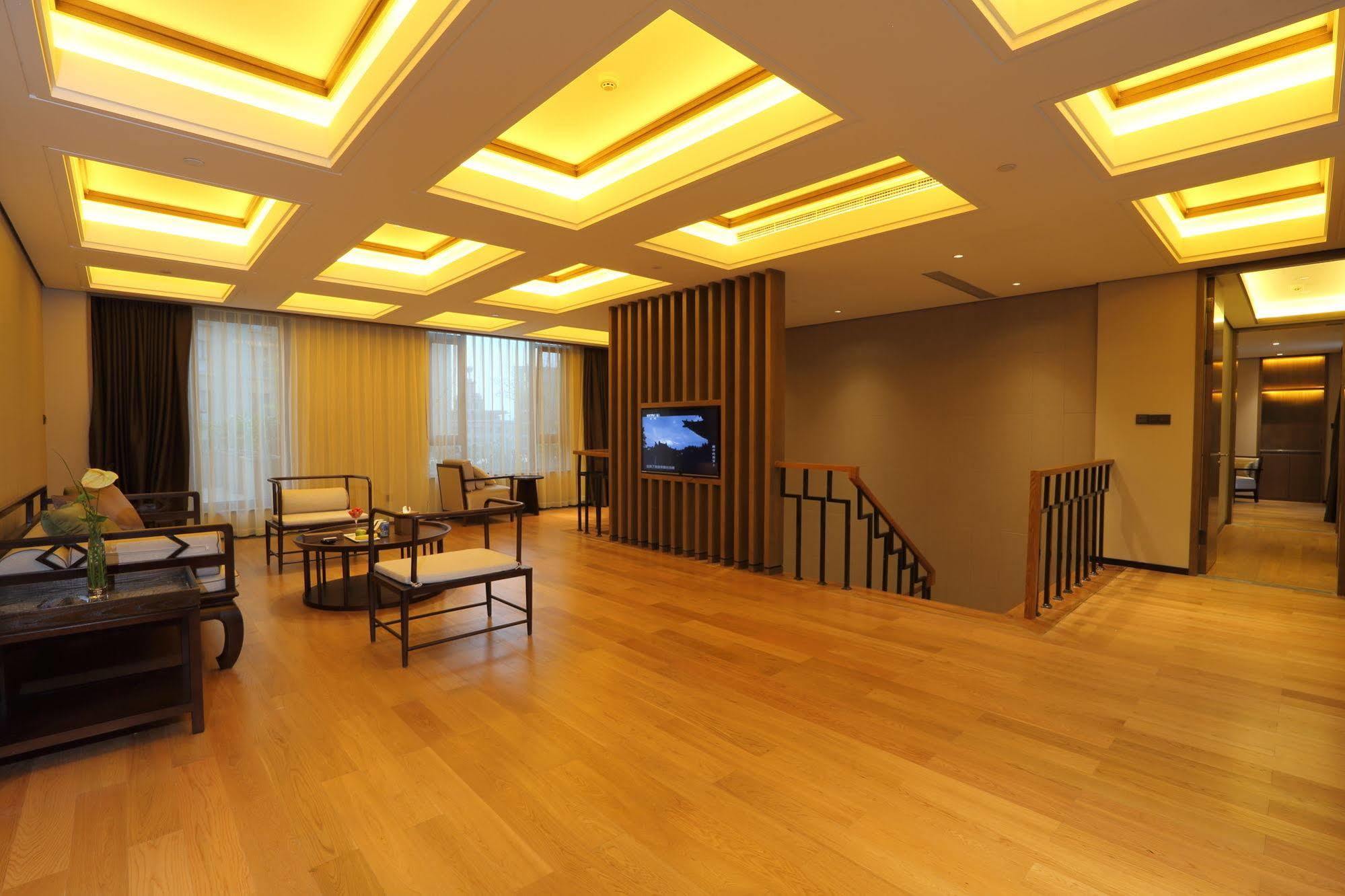 S&N Zhejiang Linhai International Hotel 외부 사진